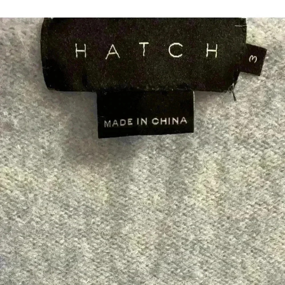 Hatch 100% merino wool v neck pullover sweater heather blue. Large (3) - Picture 5 of 6